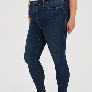 Torrid plus high rise midfit super skinny jeans, 24, blue